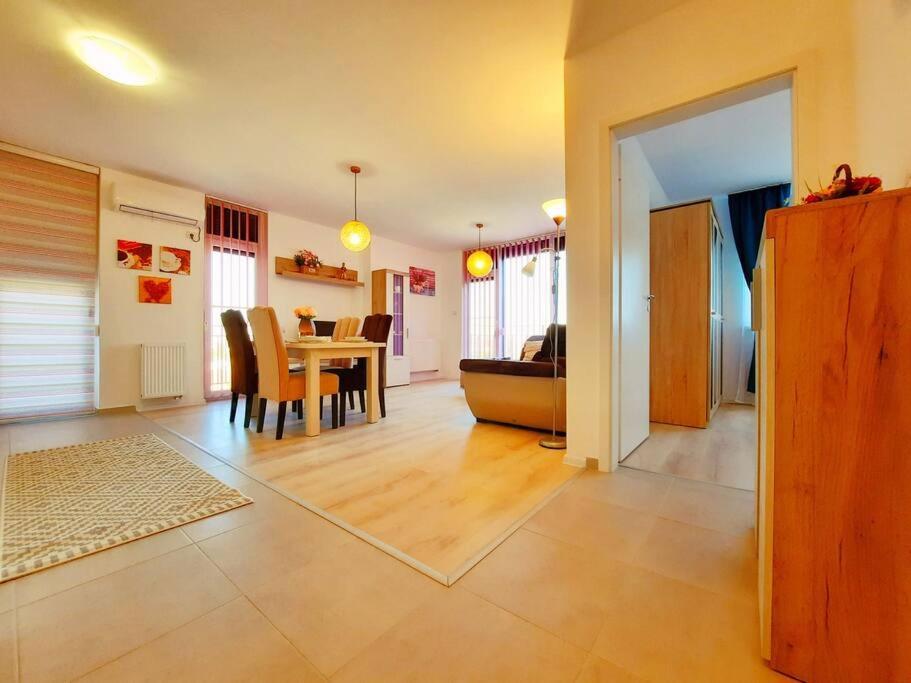 Beautiful Panoramic Central Apartment - City Of Mara Temeşvar Dış mekan fotoğraf